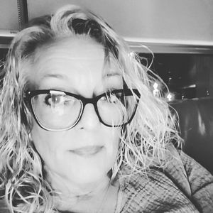 Meet your Posher, Michele